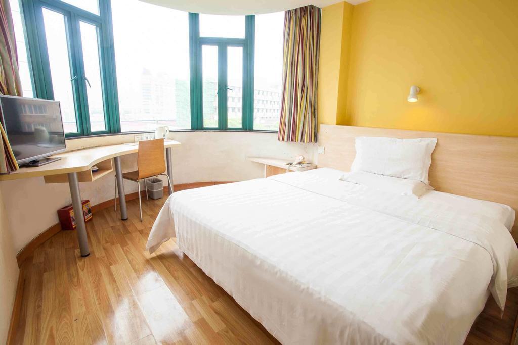 7Days Inn Bazhong Nanchi South Road Phoenix City Ngoại thất bức ảnh